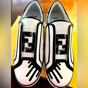 Fendi Monochrome Graphic Sneakers